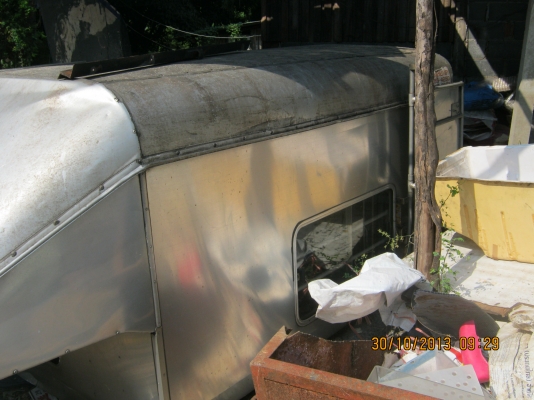 ขายตู้ทึบถอดจากนิสสันตอนเดียวสภาพดีพร้อมใช้ ขายตู้ทึบถอดจากนิสสันตอนเดียวสภาพดีพร้อมใช้