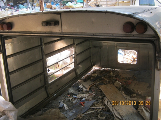 ขายตู้ทึบถอดจากนิสสันตอนเดียวสภาพดีพร้อมใช้ ขายตู้ทึบถอดจากนิสสันตอนเดียวสภาพดีพร้อมใช้