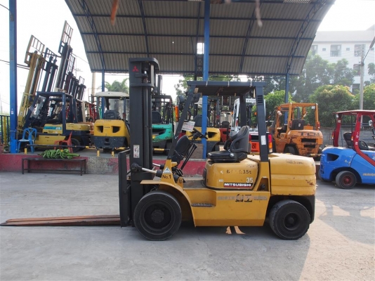 ** LOT 25/10/2556 ** MITSUBISHI FG35AD-F13D เครื่องยนต์เบนซิล 4G64 เสาสูง 5 เมตร เกียร์ธรรมดา สนใจติดต่อ 083-062-0223