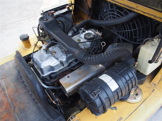 ** LOT 25/10/2556 ** MITSUBISHI FG35AD-F13D เครื่องยนต์เบนซิล 4G64 เสาสูง 5 เมตร เกียร์ธรรมดา สนใจติดต่อ 083-062-0223