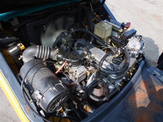 ** LOT 25/10/2556 ** KOMATSU FG30T-16 เครื่องยนต์เบนซิล K25 เสาสูง 3 เมตร เกียร์ออโต้ สนใจติดต่อ 083-062-0223