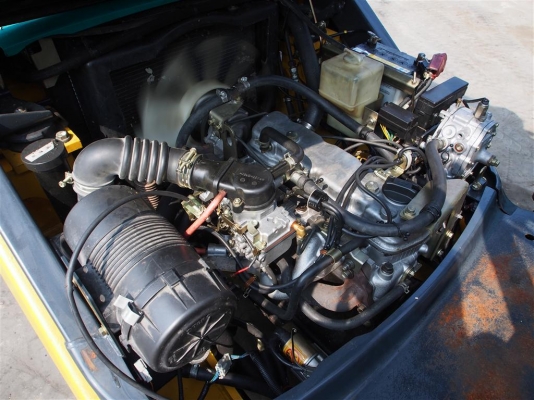 ** LOT 25/10/2556 ** KOMATSU FG30T-16 เครื่องยนต์เบนซิล K25 เสาสูง 3 เมตร เกียร์ออโต้ สนใจติดต่อ 083-062-0223