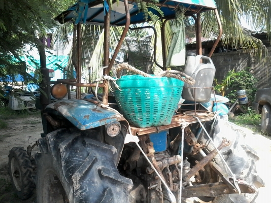 ขายรถไถ iseki  ts3510 พร้อมผานพรวน และเทรลเลอร์ลากของ   เฉพาะตัวอย่างเดียวก็ขายครับ 79000คุยกันได้นะ