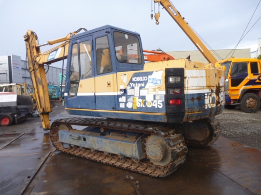 KOBELCO SK  045N2 รถเก่านอกสภาพสวย  พร้อมใช้