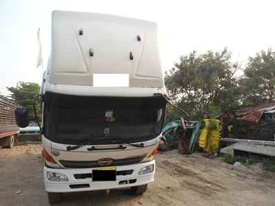 ขายด่วนรถตู้ HINO MEGA FG ตู้ 10 บาน ลดราคาแล้วเหลือ 1,230,000