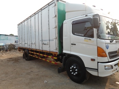 ขายด่วนรถตู้ HINO MEGA FG ตู้ 10 บาน ลดราคาแล้วเหลือ 1,230,000