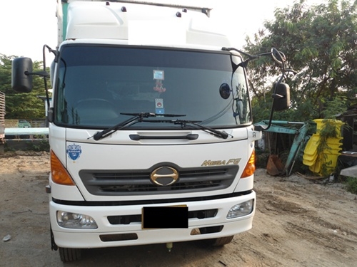 ขายด่วนรถตู้ HINO MEGA FG ตู้ 10 บาน ลดราคาแล้วเหลือ 1,230,000