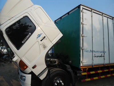 ขายด่วนรถตู้ HINO MEGA FG ตู้ 10 บาน ลดราคาแล้วเหลือ 1,230,000