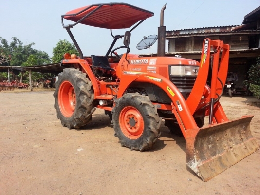 คูโบต้า L3408 4 WD 2 เพลาพร้อมใบมีดตราช้างเสปเชี่ยน เดิมๆใช้งานได้เลย