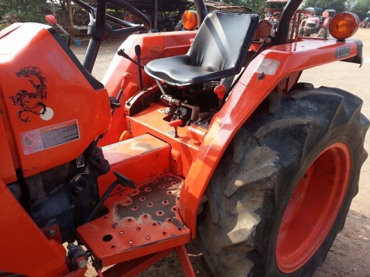 คูโบต้า L3408 4 WD 2 เพลาพร้อมใบมีดตราช้างเสปเชี่ยน เดิมๆใช้งานได้เลย