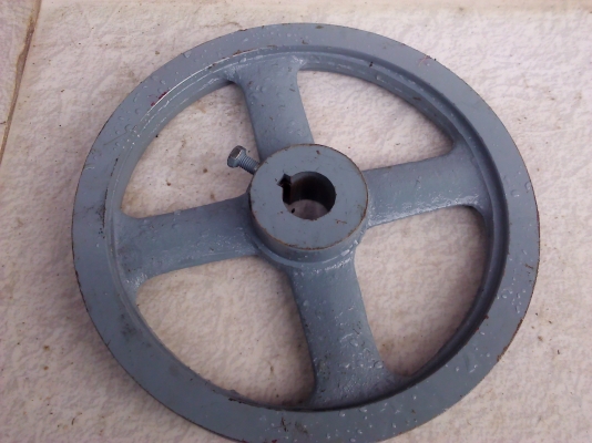 พูเลย์สายพานร่อง B ขนาดโต10 นิ้ว รูในขนาด 1 นิ้ว ของใหม่(มีทั้งหมด 3 อัน)