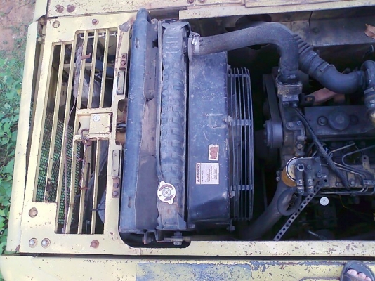 รถแบคโฮ KOMATSU PC200-6 สภาพอย่างสวย สีอย่างเดิม ๆ มีทะเบียนพร้อม รถสวยตรวจเช็คถ่ายน้ำมันทุกระยะจากศูนย์ KOMATSU.