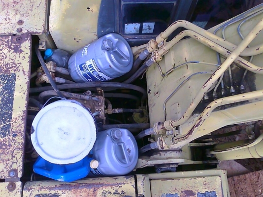 รถแบคโฮ KOMATSU PC200-6 สภาพอย่างสวย สีอย่างเดิม ๆ มีทะเบียนพร้อม รถสวยตรวจเช็คถ่ายน้ำมันทุกระยะจากศูนย์ KOMATSU.