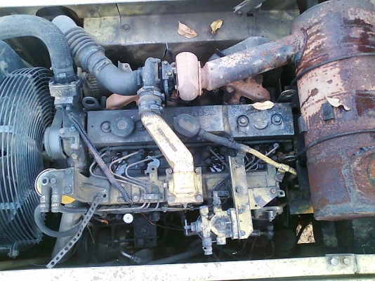 รถแบคโฮ KOMATSU PC200-6 สภาพอย่างสวย สีอย่างเดิม ๆ มีทะเบียนพร้อม รถสวยตรวจเช็คถ่ายน้ำมันทุกระยะจากศูนย์ KOMATSU.