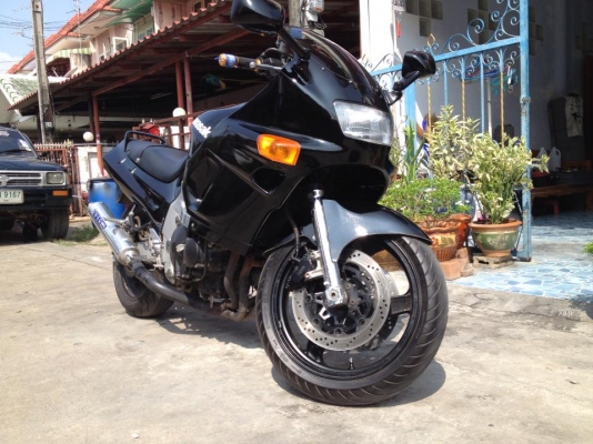 ขาย/เเลกครับ kawasaki ZZR 4สูบ 400 cc อินวอย เเท้ รถคันใหญ่ขับทางไกลสบาย เปลี่ยนใหม่หมด ยาง เเบต น้ำมันเครื่อง ผ้าเบรค. สภาพดีมาก ควันไม่ไหล เครื่องเเห้ง คาบูไม่เยิ้ม ความร้อนไม่มีปัญหา เติมน้ำมันขับกลับได้เลย 42000 ครับ. อย่าลืมน่ะเวฟ i1สูบ 125 cc 48000 ขาย/เเลกครับ kawasaki ZZR 4สูบ 400 cc อินวอย เเท้ รถคันใหญ่ขับทางไกลสบาย เปลี่ยนใหม่หมด ยาง เเบต น้ำมันเครื่อง ผ้าเบรค. สภาพดีมาก ควันไม่ไหล เครื่องเเห้ง คาบูไม่เยิ้ม ความร้อนไม่มีปัญหา เติมน้ำมันขับกลับได้เลย 42000 ครับ. อย่าลืมน่ะเวฟ i1สูบ 125 cc 48000