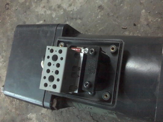 (ถ่ายVDOให้ดู)มอเตอร์เกียร์ ORIENTAL หมุนที่ประมาณ 60 รอบต่อนาที แรงบิดเยอะ 220V. 3 เฟส แต่ต่อใช้ไฟบ้าน220 V.ได้ตาม (ถ่ายVDOให้ดู)มอเตอร์เกียร์ ORIENTAL หมุนที่ประมาณ 60 รอบต่อนาที แรงบิดเยอะ 220V. 3 เฟส แต่ต่อใช้ไฟบ้าน220 V.ได้ตาม