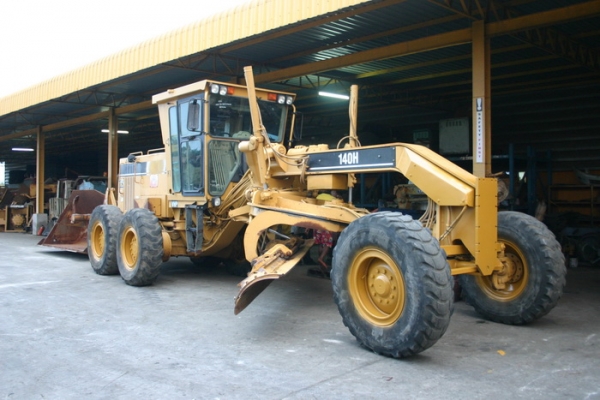 ขาย รถเกรด CATERPILLAR 140H-2ZK02xxx เก่านอก สวยมากๆ เดิมๆ 3,600,000 TEL : 087-0339334 (อ็อฟ) ขาย รถเกรด CATERPILLAR 140H-2ZK02xxx เก่านอก สวยมากๆ เดิมๆ 3,600,000 TEL : 087-0339334 (อ็อฟ)