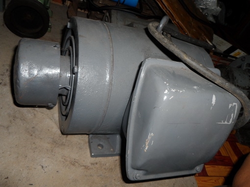 ขายมอเตอร์ mitsubishi ขนาด 3HP เปลือกหนา ไฟ 220v 2 สาย สภาพพร้อมใช้