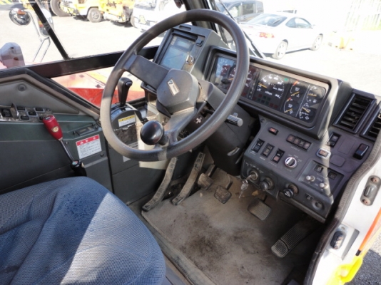 ROUGH TERRAIN CRANE TR100M-1