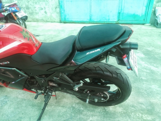 ///// ขาย Ninja 250 -2012 Red/Black ท่อ DBS. ล้อโต 105,000 บาท วิ่ง79xx km /////