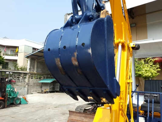 ขาย รถขุด KOMATSU รุ่น PC30-6-  มือสองญี่ปุ่น