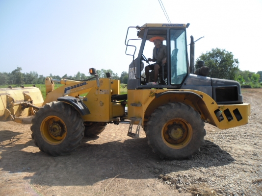 ขายรถตักร่ล้อยางสพรับใช้ ขายรถตักร่ล้อยางสพรับใช้