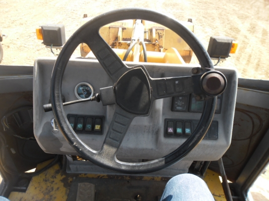 ขายรถตักร่ล้อยางสพรับใช้ ขายรถตักร่ล้อยางสพรับใช้