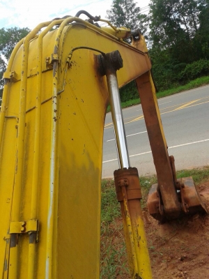 PC200-3 ช่วงล่างได้ เอวได้ เครื่องHIN0 HO7C 185แรง ปั้มได้ .รภสวยดี บูชโซ่มีแตก.... PC200-3 ช่วงล่างได้ เอวได้ เครื่องHIN0 HO7C 185แรง ปั้มได้ .รภสวยดี บูชโซ่มีแตก....