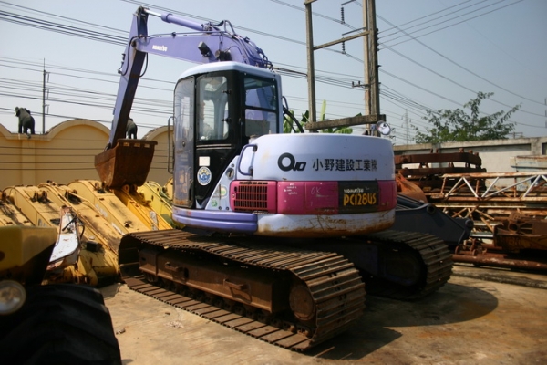 ขาย รถขุด แบคโฮ KOMATSU PC128US เก่านอก สวยๆ 1,300,000 TEL : 087-0339334 (อ็อฟ) ขาย รถขุด แบคโฮ KOMATSU PC128US เก่านอก สวยๆ 1,300,000 TEL : 087-0339334 (อ็อฟ)