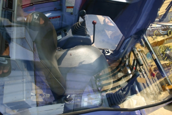 ขาย รถขุด แบคโฮ KOMATSU PC128US เก่านอก สวยๆ 1,300,000 TEL : 087-0339334 (อ็อฟ) ขาย รถขุด แบคโฮ KOMATSU PC128US เก่านอก สวยๆ 1,300,000 TEL : 087-0339334 (อ็อฟ)