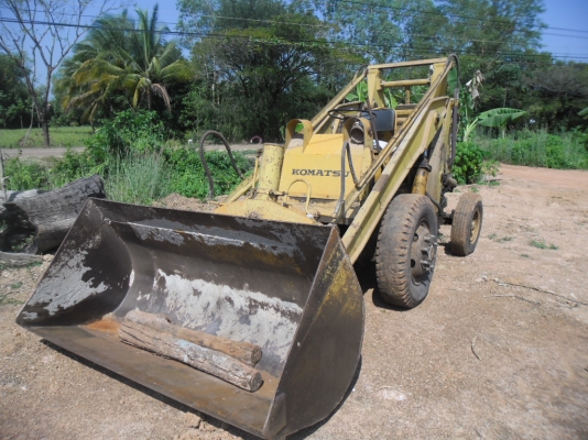 ขายรถตักล้อยาง KOMATSU SD20 สภาพพร้อมใช้เครื่องดีปั้มดี