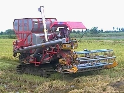 ขายรถเกี่ยวข้าว ศักด์ิพัฒนา