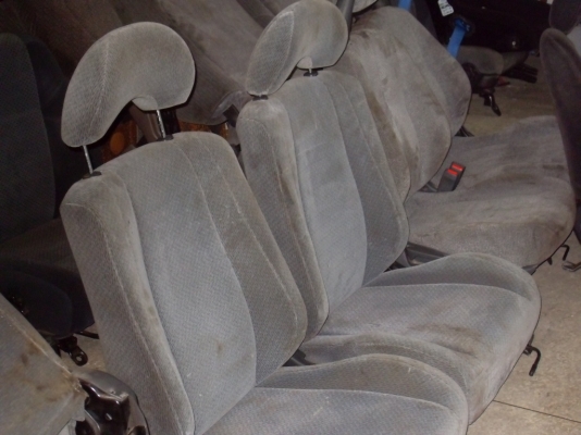 เบาะรถยนต์คู่หน้าหุ้มใหม่