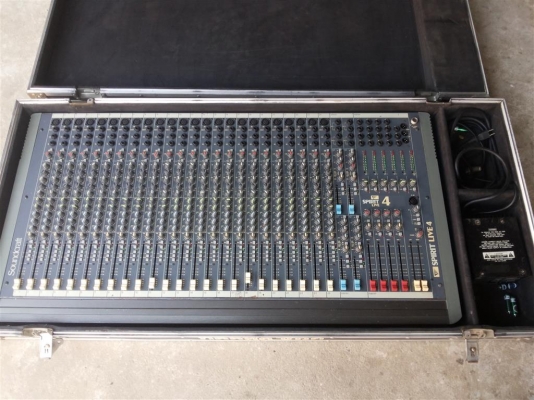 ซาวมิกเซอร์ sound craft รุ่น spirit live4 ใช้งานได้ดี สภาพดี