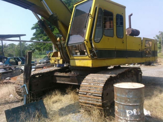 ขายCAT    E300   อยากขายไม่มีคนขับ