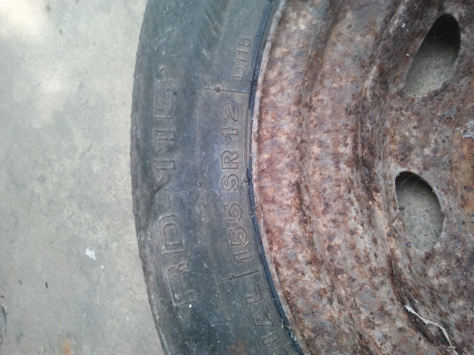 กะทะล้อขอบ12พร้อมยางดอกเต็มใส่รถไดฮัสซึขาย250บาท