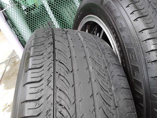 แม็กขอบToyota Prerunner 17 6รู139.7 พร้อมยางมิชลิน 225-65-17 ปี09 7800 บาท แม็กขอบToyota Prerunner 17 6รู139.7 พร้อมยางมิชลิน 225-65-17 ปี09 7800 บาท