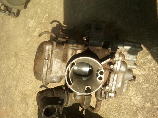 คาบูเรเตอร์แดช150บ.2ใบนูโว400บ.2ใบมีโอ600บ.1ใบ