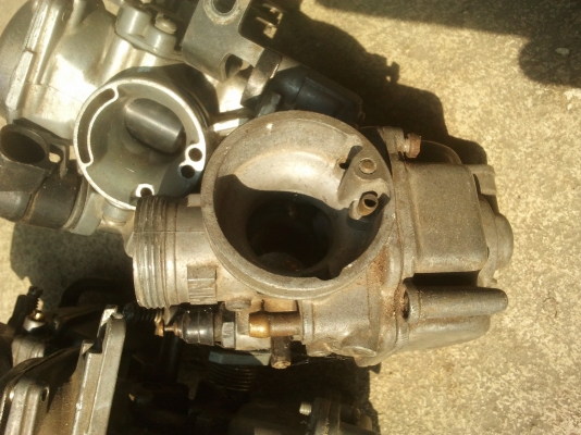 คาบูเรเตอร์แดช150บ.2ใบนูโว400บ.2ใบมีโอ600บ.1ใบ