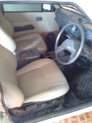 ต้องการขายรถกระบะ TOYOTA HILUX HERO 4 ประตู