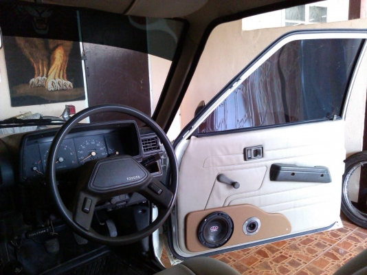 ต้องการขายรถกระบะ TOYOTA HILUX HERO 4 ประตู