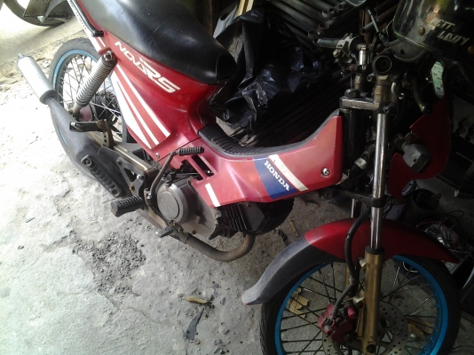 ขายเหมาครับ มี ฮอนด้าโนว่า5เกีย มีทะเบียนครับโอนได้กับรถป็อปดีโอ้ f 28 รา10000บาทรวมเป็นสองคัน