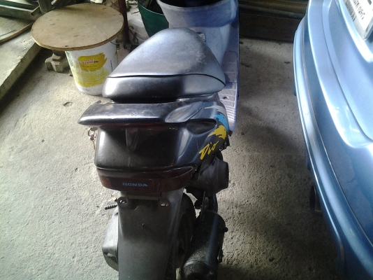 ขายเหมาครับ มี ฮอนด้าโนว่า5เกีย มีทะเบียนครับโอนได้กับรถป็อปดีโอ้ f 28 รา10000บาทรวมเป็นสองคัน