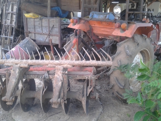 รถไถ. 24. แรง. ขับเคลื่อนล้อหน้าราคาถูก รถไถ. 24. แรง. ขับเคลื่อนล้อหน้าราคาถูก