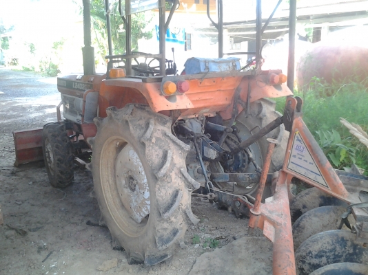 รถไถ. 24. แรง. ขับเคลื่อนล้อหน้าราคาถูก รถไถ. 24. แรง. ขับเคลื่อนล้อหน้าราคาถูก