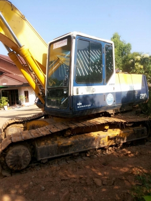 ขาย PC 200-5  สภาพพร้อมใช้ ไฟฟ้าครบ เจ้าของขายเอง