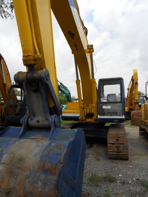 Kobelco SK200-1 เก่านอก
