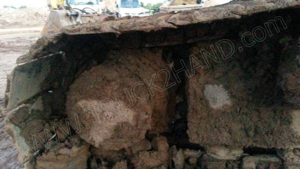 รถแบคโฮ ยี่ห้อ KOMATSU PC200-8