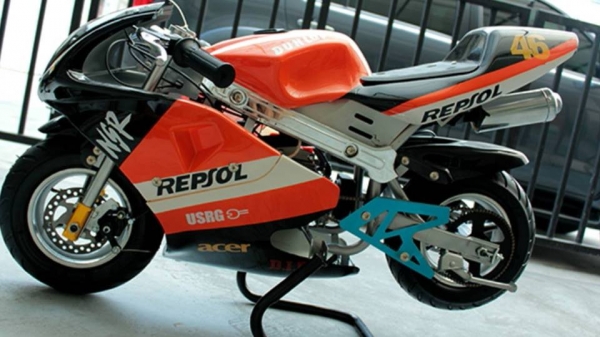 ขายรถมินิไบค์ สำหรับเด็ก หรือ ผู้ใหญ่ก็ได้ 50 cc รถน้ำมันสตาทมือ 9500 สนใจติดต่อ 0803355484