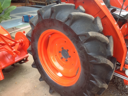 ปัญญาแทรคเตอร์มาแล้ว.ครับ คูโบต้า L4508 DI ทำงานเพียง 1354 ชม. พร้อม ใบมีดตราช้าง , โรตาลี่ วิเชียร VRT-185H ยางหน้าใหม่ เล่มทะเบียนพร้อม